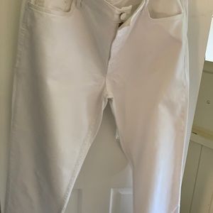 White denim boyfriend style jean.  Designer:MOTHER